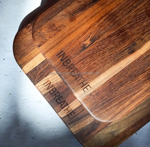 Planches à découper en bois artistiques esthétiques et fonctionnelles parfaites pour hacher le service et la décoration de cuisine - Product Image 1