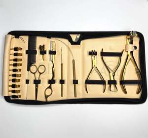 Kit d'outils de pose d'extensions capillaires à micro-anneaux et à bandes adhésives en acier inoxydable plaqué or de qualité supérieure avec étui crème personnalisé et logo - Product Image 1