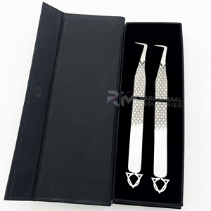 Pinzas Curvas Profesionales para Pestañas RMI de Acero Inoxidable de Alta Calidad con Mango de Agarre de Diamante, Acabado Plateado, Herramienta para Extensión de Pestañas - Product Image 6