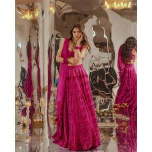 Lehenga Choli de Fiesta con Bordado de Hilo, Lentejuelas y Trabajo Dori - Product Image 5