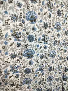Printed Cotton <b>Quilt</b> Classic Floral Pattern All-Season Home Hotel Use Breathable Handmade Reversible Skin Friendly Woven Blanket - Product Image 5