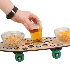 Bandeja de servicio para accesorios de bar con diseño de monopatín - Product Image 1