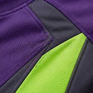 Maillot de saut en parachute athlétique avec des panneaux imprimés dynamiques et un matériau flexible pour les performances en extérieur - Product Image 6