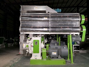 High Quality Pet <b>Feed</b> Pellet Making <b>Machine</b> Poultry <b>Feed</b> Manufacturing Equipment diesel Engine <b>Feed</b> Pellets Making <b>Machines</b> - Product Image 5