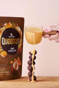 Meilleur Prix Vente en Gros Dragées au Chocolat Snack HALAL OEM/ODM Chocolat Noir enrobé de Caramel Amandes Noix de Cajou Noix de Macadamia 150G - Product Image 3