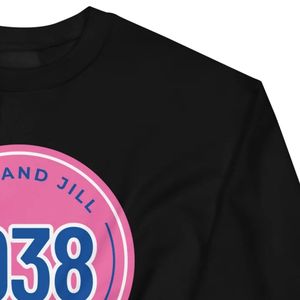 เสื้อสเวตเชิ้ตคอกลมลายกราฟิกสีดำสำหรับผู้หญิง ปี 1938 แขนยาว ผ้าฝ้าย สวมใส่สบายๆ ทุกวัน ดีไซน์ที่ได้แรงบันดาลใจจากแจ็คแอนด์จิล - Product Image 4
