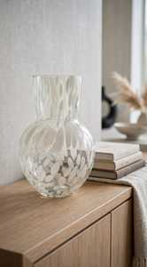 Vase de table moderne en verre soufflé à la main, design éclaboussures blanches, transparent, écologique, centre de table de mariage, décoration pour la maison et la salle à manger - Product Image 3