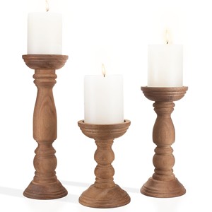 Portavelas de Pedestal de Madera de Teca Premium al por Mayor - Acabado Lujoso en Marrón Dorado - Product Image 1