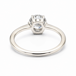 Bague de fiançailles pour femme en argent sterling 925 avec moissanite, taille brillant rond, sertissage à griffes, style classique - Product Image 5