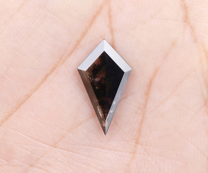 เพชรทรงแบล็คไคท์คัท 2.30 กะรัต เจาะด้วยเลเซอร์ เพชรเลี้ยงในห้องปฏิบัติการแบบเม็ดเดี่ยว ทรงเกลือพริกไทย ทรงเรขาคณิต สำหรับทำเครื่องประดับ - Product Image 6