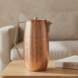 Carafe à eau en laiton faite à la main, pichet décoratif gravé, carafe de service haut de gamme en métal pour la décoration de la maison, des restaurants et des hôtels - Product Image 2