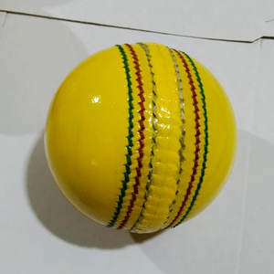 Balle de cricket jaune cousue à la main, balle dure pour l'entraînement et les matchs professionnels - Product Image 1