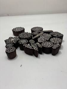 Blocs d'impression en bois sculptés à la main pour la confection de motifs floraux et mandalas sur tissus, papiers et artisanat – Ensemble de tampons artisanaux - Product Image 5