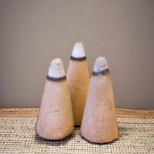 Conos de Incienso Gaharu de Alta Calidad, Aroma Natural, Conos de Oud de Flujo Inverso, Fabricante - Product Image 1