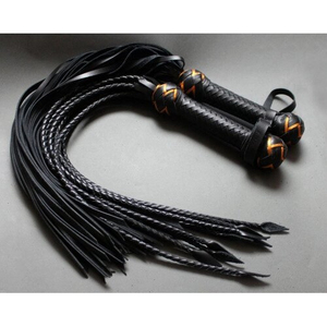 Látigo de cuero sintético trenzado al por mayor para juegos sexuales de adultos, juguete exótico de bondage con borlas para coqueteo. - Product Image 3