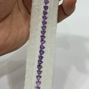 Excellente Améthyste Naturelle Quartz Coupe Trillion 5x5mm Calibrée Gris Foncé Ensemble de 14,88 carats Pierres Précieuses Violettes Libres Qualité Madagascar - Product Image 6