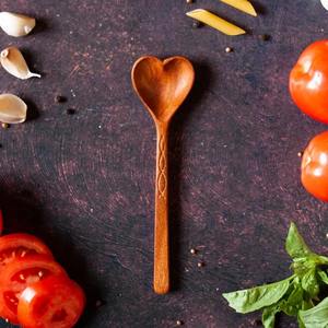 Cucharas de Madera Talladas a Mano, Mini Cucharas de Servir con Diseño Original, Utensilios Rústicos Hechos a Mano y Idea de Regalo Única - Product Image 6