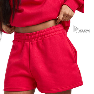 Conjunto de 2 Piezas de Sudadera con Capucha y Pantalones Cortos para Mujer, al por Mayor, con Logotipo Personalizado, Color Rojo Liso, Ropa Deportiva Informal - Product Image 3