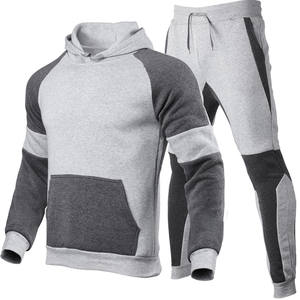 Conjunto deportivo informal para hombre, ideal para entrenamientos, correr y uso doméstico, que ofrece una sensación transpirable y comodidad diaria, en venta. - Product Image 1
