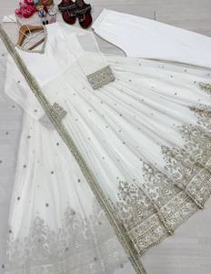 Nuevo Vestido Largo de Fiesta para Mujer, Sin Arrugas, de Faux Georgette, con Bordado Intenso, Lentejuelas de 3mm y Dupatta - Product Image 5