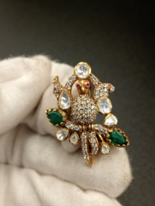 Broches en forme d'oiseau plaquées or AMAIRA JEWELS, avec cristaux et strass, feuilles vertes, accessoire de mode unisexe, cadeau pour vêtements - Product Image 2