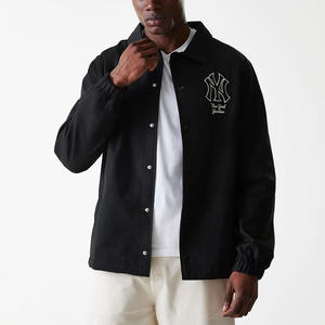 Veste coupe-vent vintage noire en chenille et broderie, tendance pour homme, imperméable, style Coach Line. - Product Image 3