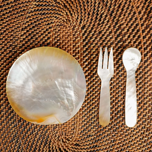 Assiette artisanale en nacre avec ensemble cuillère et fourchette, réutilisable, légère, ustensiles de fête classiques du Vietnam - Product Image 4