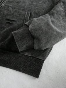 Sweat-shirt à capuche zippé pour homme, délavé à l'acide, coupe ample, style streetwear, épaules tombantes - Product Image 2