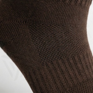 Chaussettes de sport pour hommes, personnalisées OEM, de haute qualité, classiques, épaisses, pour le basketball, couleur personnalisée, respirantes, performance, équipement de sport - Product Image 5
