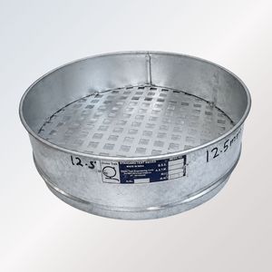 Tamis d'essai en plaque perforée GI de 12 et 18 pouces pour l'analyse des agrégats et des matériaux de construction - Product Image 1