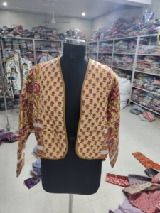 เสื้อโค้ทลำลองลายดอกไม้สำหรับผู้หญิง แขนยาว เปิดด้านหน้า คอตั้ง ผ้าฝ้ายทอ 100% กระเป๋าปะติด สไตล์ฤดูใบไม้ร่วง ของขวัญ - Product Image 3