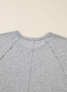 เสื้อยืดแขนยาวคอกลมสีเทาล้วนสำหรับผู้หญิง ทรงเข้ารูป สวมใส่สบาย ความยาวปกติ เหมาะกับทุกฤดูกาล สินค้าขายดี ODM - Product Image 5