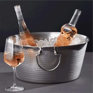 Photographie de produits classiques haut de gamme, nature morte intérieure, close-up, photographie culinaire, photographie de boissons, bar à domicile, salle à manger - Product Image 3