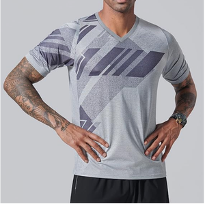 Camiseta deportiva de manga corta con cuello en V y estampado geométrico gris para hombre, de secado rápido y ajuste deportivo. - Product Image 1