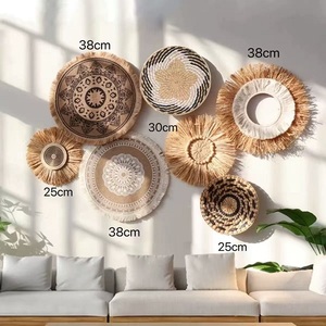 Décoration murale bohème en rotin tressé à motif floral, faite à la main en fibres naturelles, accent rustique pour la maison, salon, chambre à coucher - Product Image 3