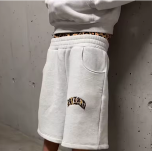 Shorts Bermuda Blancs pour Hommes avec Ceinture Léopard, Logo Brodé, Taille Élastique, Style Décontracté, Taille Mi-Haute, Tissu Coton - Product Image 2