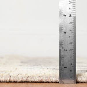 พรมขนสัตว์ถักมือสีธรรมชาติสำหรับเฟอร์นิเจอร์ห้องนั่งเล่น - Product Image 3