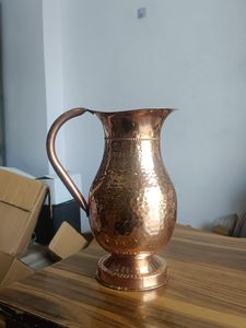 Ensemble de carafes en cuivre pour une cuisine design, service d'eau en métal avec verres, durable, réutilisable, vaisselle de cuisine et de salle à manger. - Product Image 4