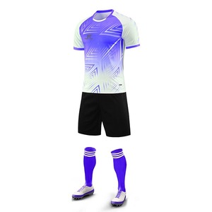 Vêtements de sport confortables pour hommes, uniforme de football 100% polyester, uniforme de football sur mesure pour hommes - Product Image 5