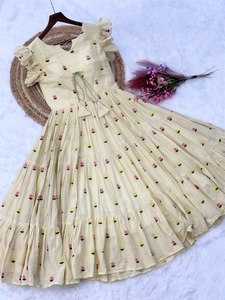 Hermosa Kurti Tradicional Rosa de Algodón con Bordado Floral hasta el Tobillo para Mujer - Product Image 5