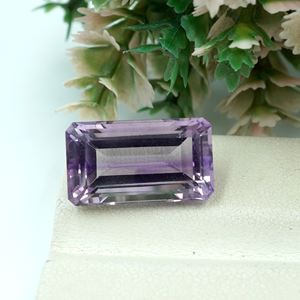 พลอยอเมทิสต์ธรรมชาติทรงแปดเหลี่ยม น้ำหนัก 8.90 กะรัต แบบเม็ดเดี่ยว - Product Image 1