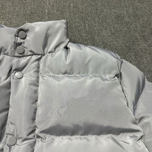 เสื้อแจ็คเก็ตพัฟเฟอร์คุณภาพสูงแบบกำหนดเองสำหรับผู้ชาย ผู้ใหญ่ และเด็ก พร้อมโลโก้แบบกำหนดเอง ดีไซน์ ODM - Product Image 6