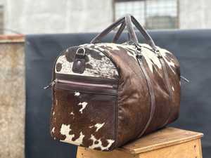 Bolsa de Viaje de Cuero Vacuno Refinado Estilo Western con Pelo, Lujosa Bolsa de Gimnasio/Duffel LHDB-0175 - Product Image 5