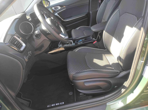 รถยนต์มือสอง ปี 2025 ยี่ห้อ KIA CEE'D 140 แรงม้า 5 ที่นั่ง 4 สูบ เบนซิน 4 ประตู เกียร์อัตโนมัติ พวงมาลัยซ้าย - Product Image 5