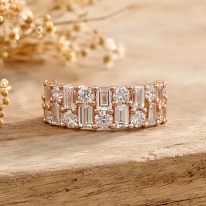 Bague de mariage double rangée en or massif 10K 14K 18K certifiée IGI, diamants de laboratoire taille baguette et ronds, couleur DEF, clarté VS VVS - Product Image 2