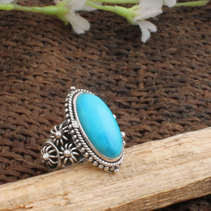 Bague Solitaire Classique Bohème Faite à la Main en Argent Sterling 925 avec Turquoise Taille Brillant Sertie Clos, Certifiée Jaipur, Unisexe - Product Image 2