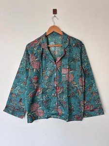 Ensemble de pyjama en satin floral pour femme, haut à manches longues et revers avec pantalon, bordure contrastante, vêtements de détente, haut de pyjama à col revers contrastant - Product Image 4