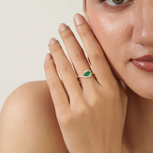 Anillo de Oro Amarillo Real K14 con Esmeralda y Diamantes en Forma de Pera, Joyería Fina Personalizada, Precio al por Mayor con MOQ Bajo - Product Image 2