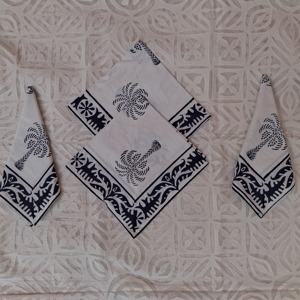 ผ้าเช็ดปากทำมือพิมพ์ลายหรูหราจากผ้าฝ้าย ขนาด 60x60 ซม. 6 ผืน เป็นมิตรกับสิ่งแวดล้อม ใช้ซ้ำได้ ดีไซน์อินเดียสุดฮิตสำหรับงานแต่งงานและงานเลี้ยง - Product Image 3