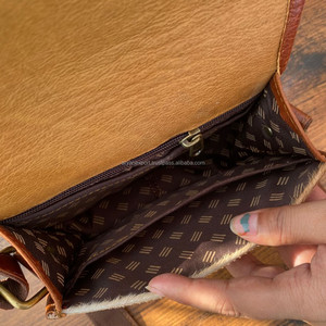 ใหม่กระเป๋าถือหนังวัวลายผมบนหนังวัวแบบสะพายข้างกระเป๋าช้อปปิ้งขายดีกระเป๋าแฮนด์เมดดีไซน์ไม่เหมือนใครของขวัญสำหรับเธอ - Product Image 5